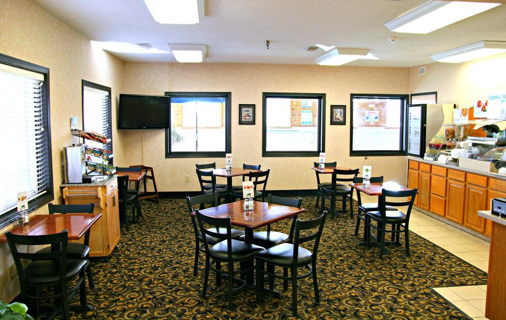 Comfort Inn & Suites Near Route 66 Lincoln Extérieur photo