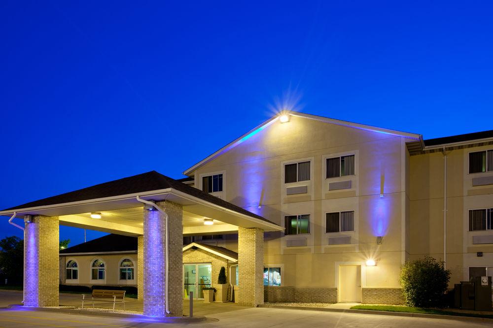 Comfort Inn & Suites Near Route 66 Lincoln Extérieur photo
